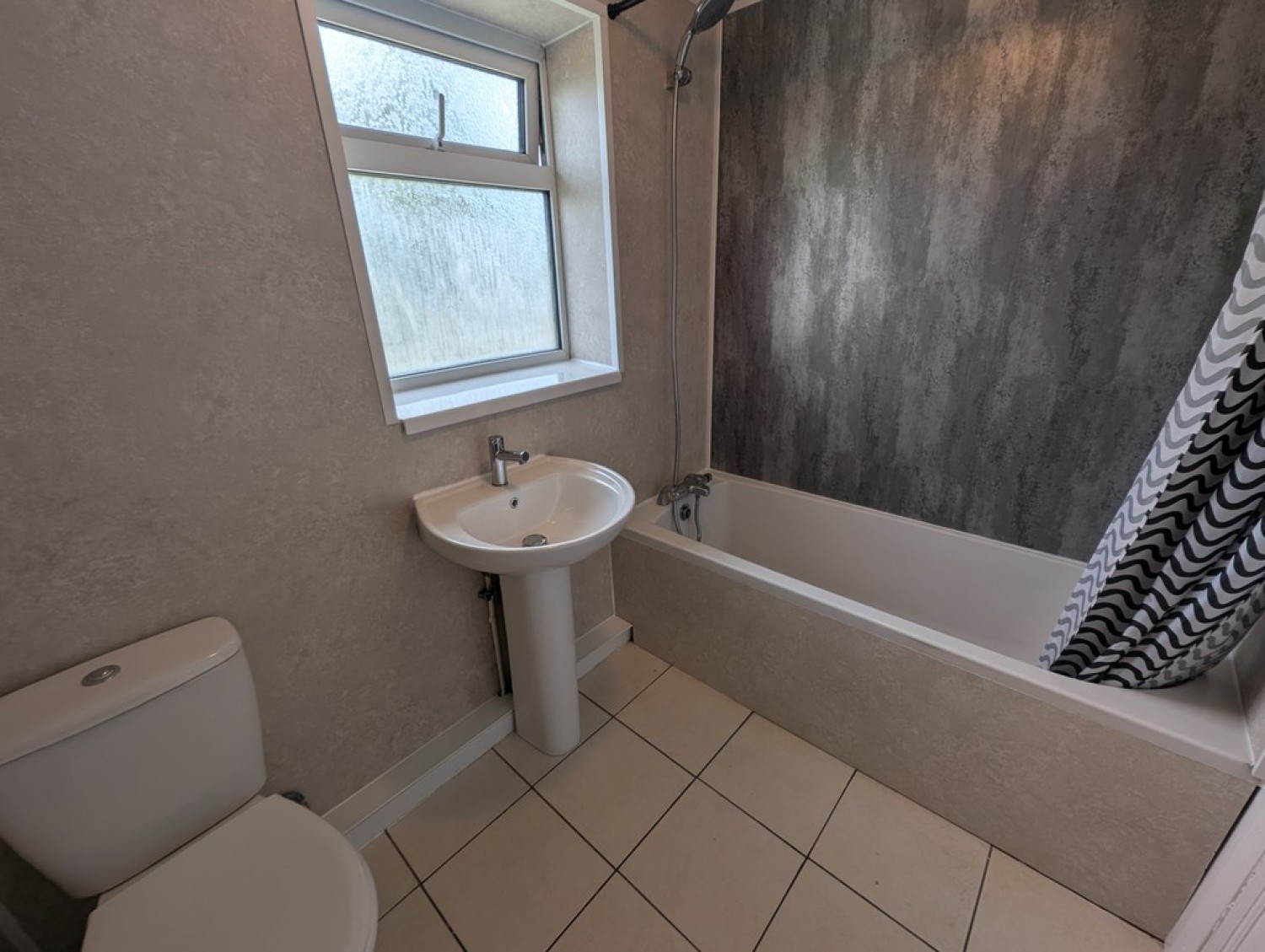 3 bedroom House for Letting Sweet Briar Crescent, Crewe