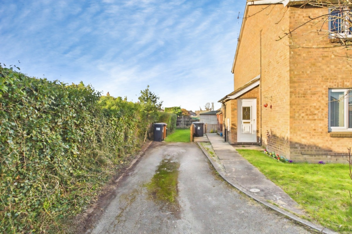 Seaton Close, Leighton