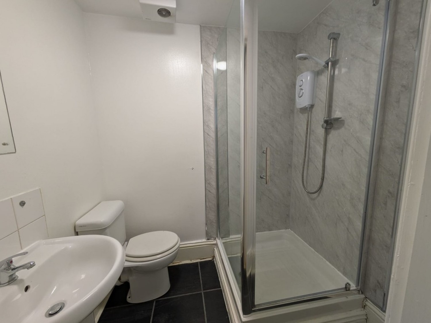 5 bedroom Flat for Letting 42 Grant Street, Woodlands