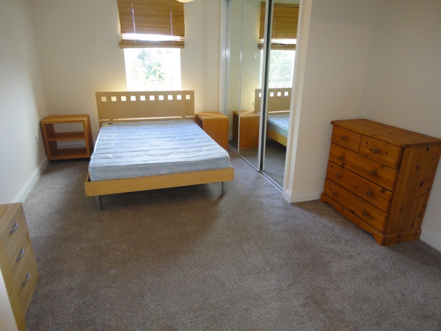 3 bedroom Flat for Letting Kelvingrove - St Vincent Crescent
