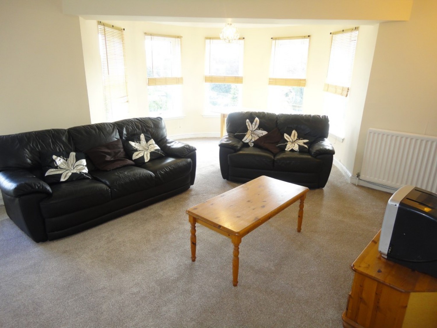3 bedroom Flat for Letting Kelvingrove - St Vincent Crescent