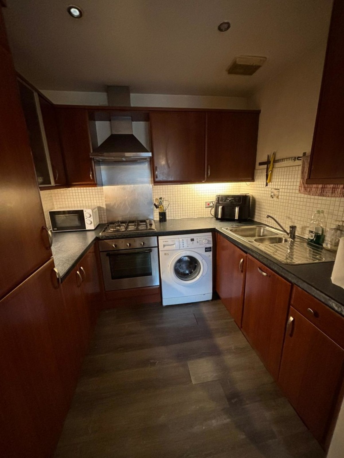 COWCADDENS - Port Dundas Road - Furnished