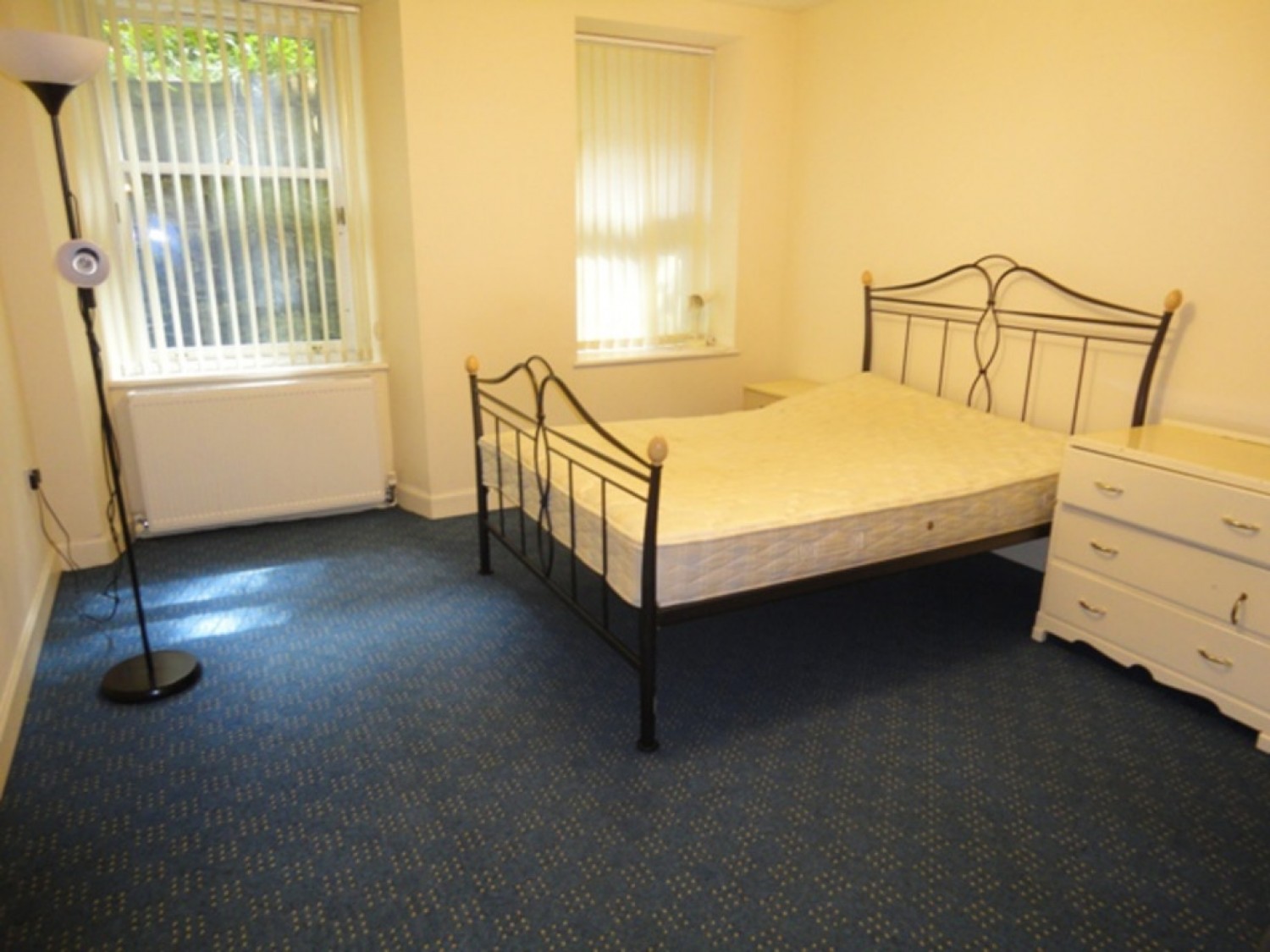 4 bedroom Flat for Letting Bower Street, Hillhead