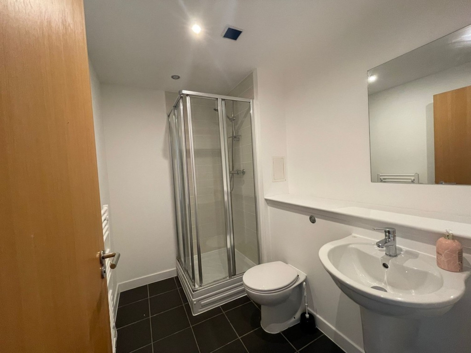 2 bedroom Flat for Letting FINNIESTON - Stobcross Street - Furnished