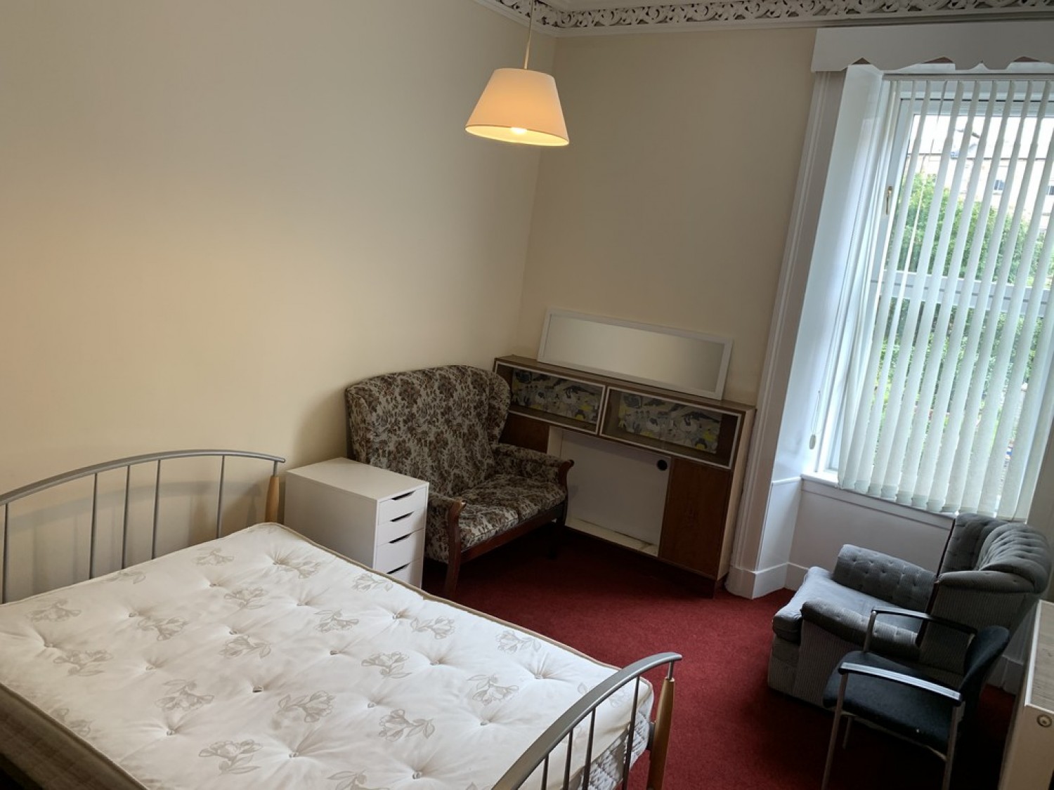 3 bedroom Flat for Letting WOODLANDS - Willowbank Crescent - Furnished