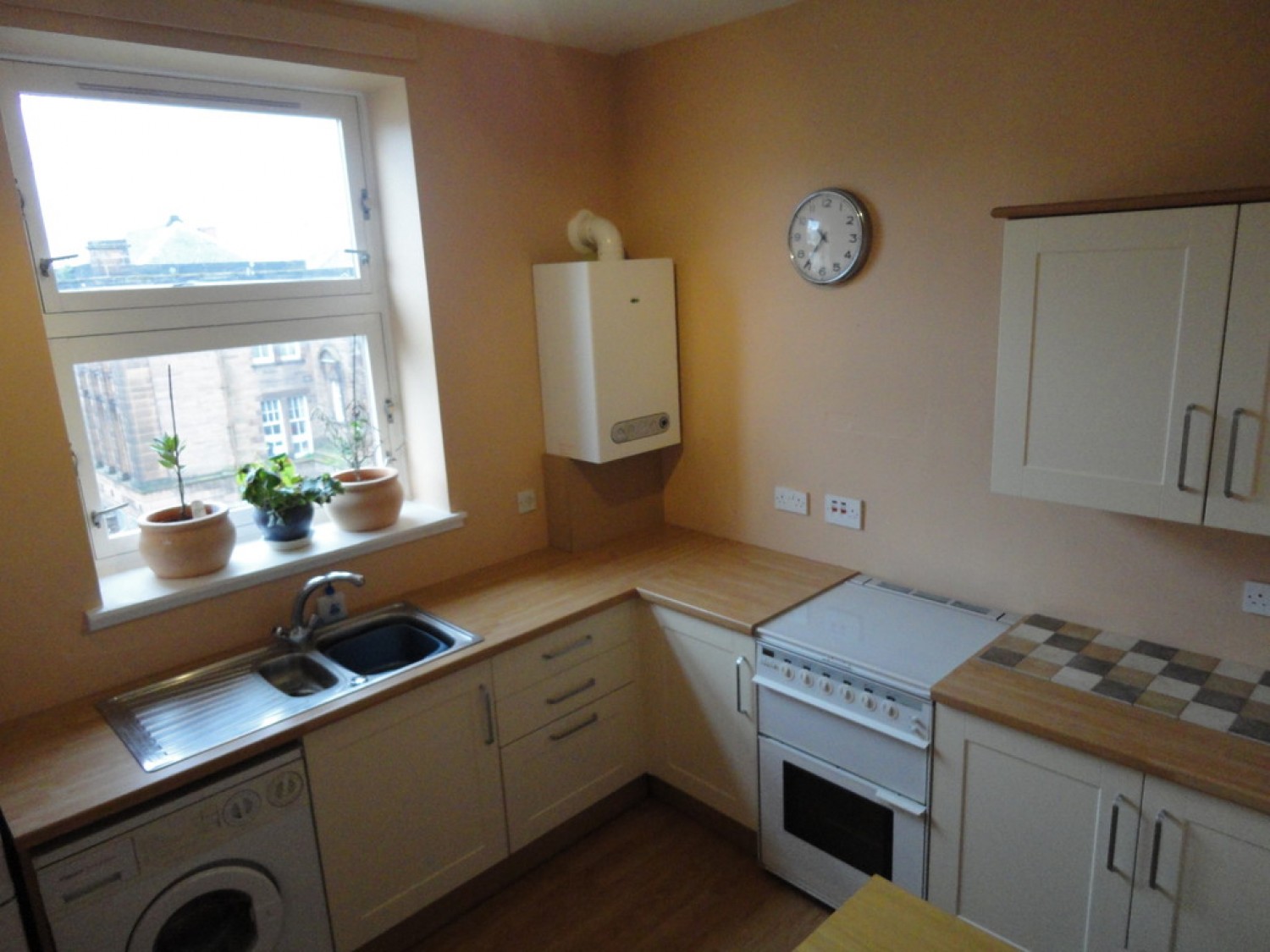Woodlands - Westend Park Street - Furnished