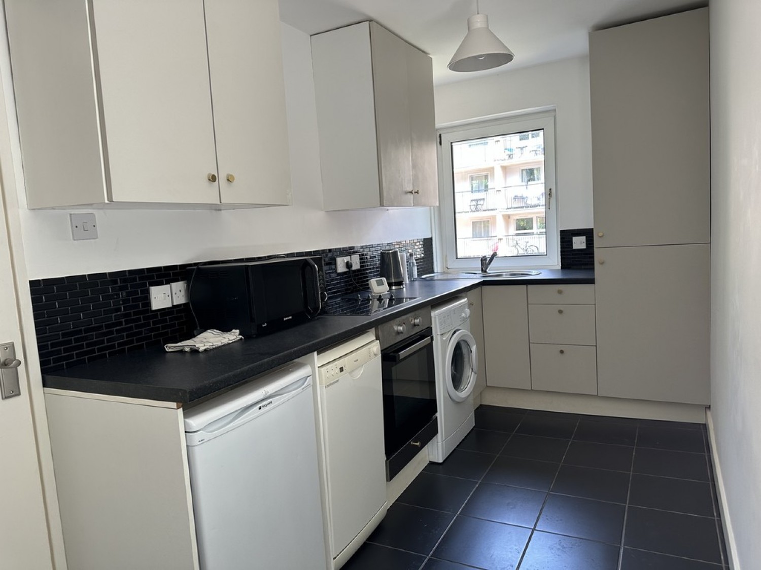 1 bedroom Flat in KELVINSIDE - Queen Margaret Court