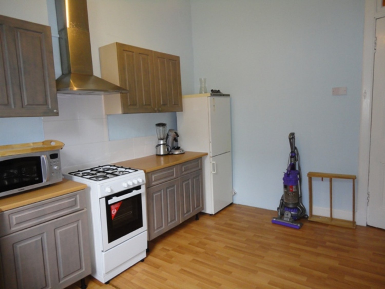 2 bedroom Flat for Letting Benitick Street
