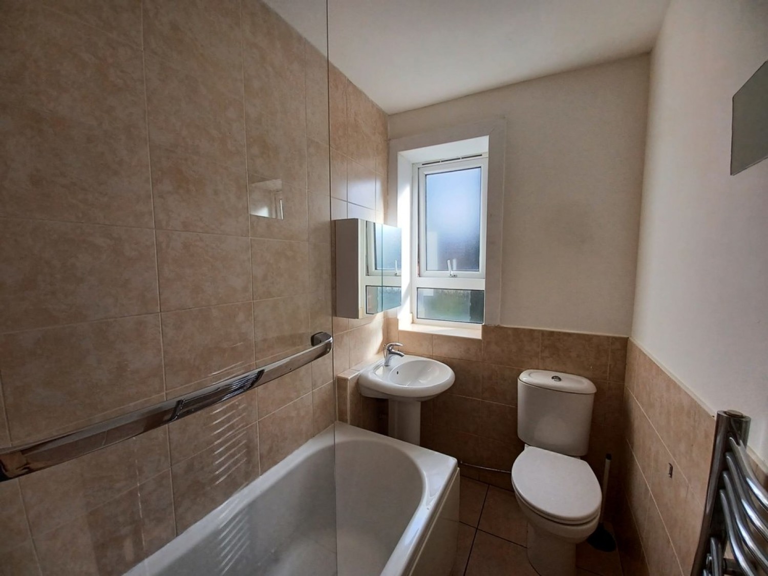 3 bedroom Flat for Letting ANNIESLAND, Greatwestern Road