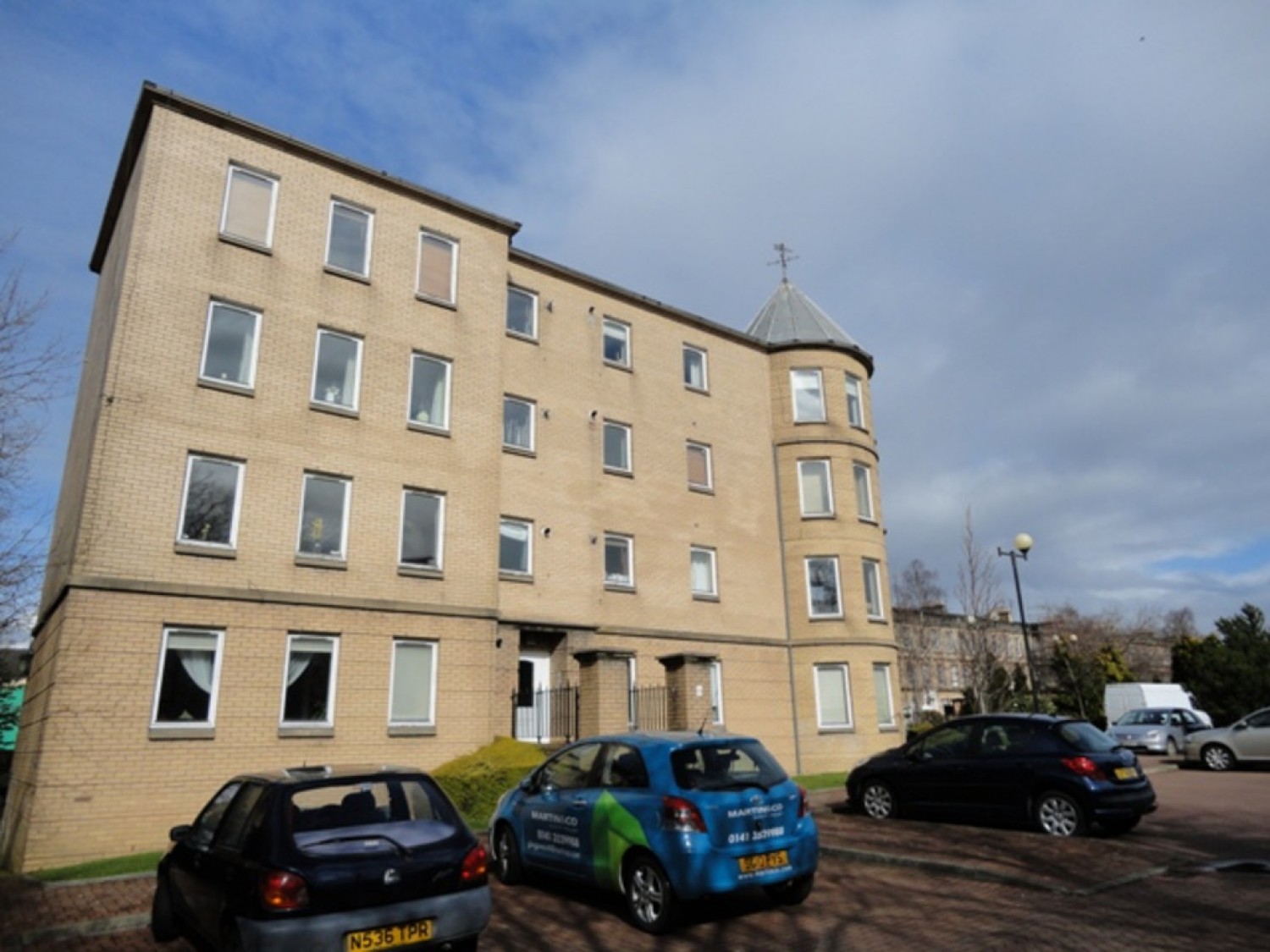 2 bedroom Flat in FINNIESTON - St Vincent Crescent