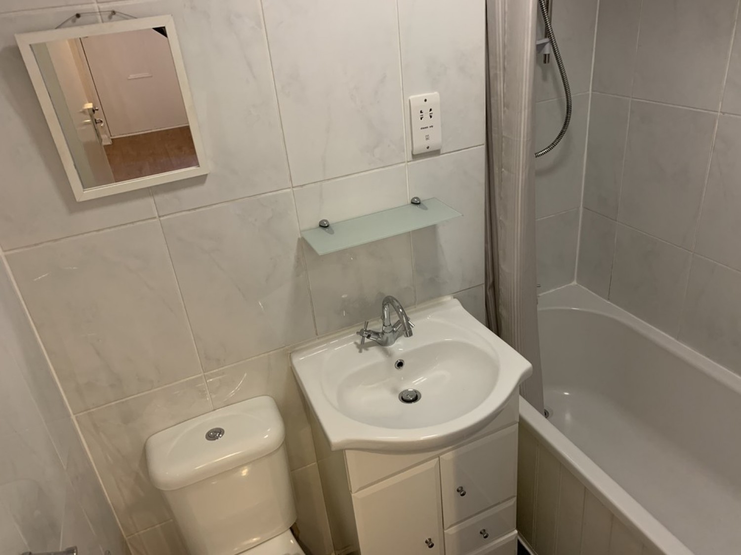 1 bedroom Flat for Letting CHARING CROSS, Dorset Street