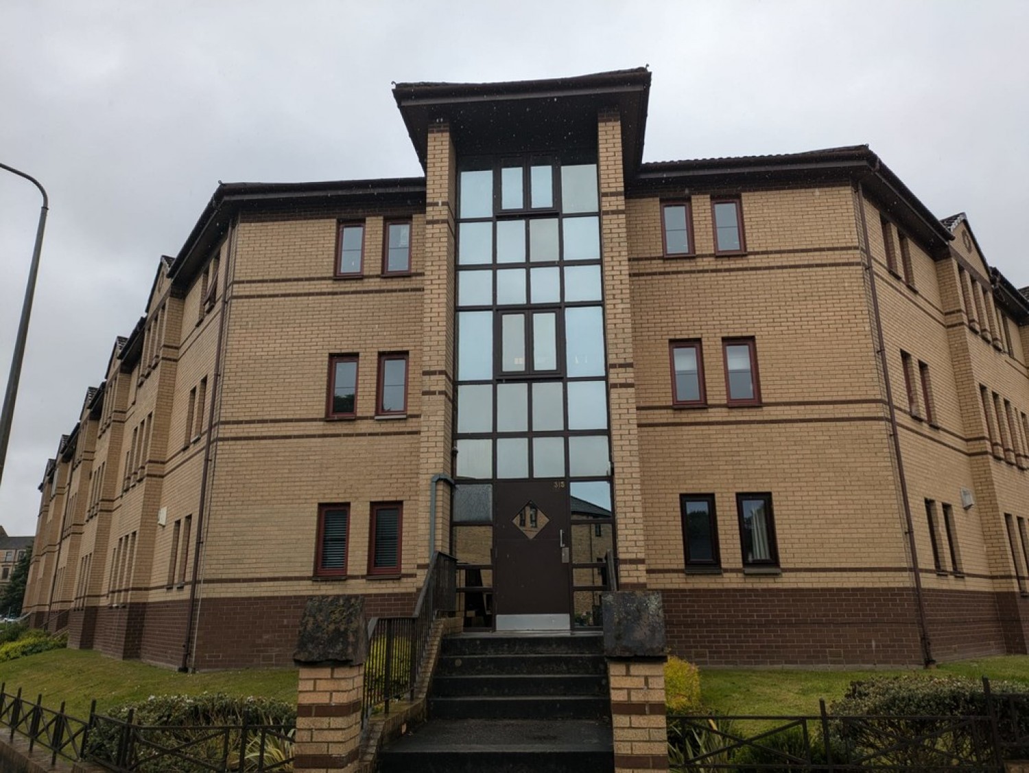 2 bedroom Flat for Letting Woodlands, North Woodside Road