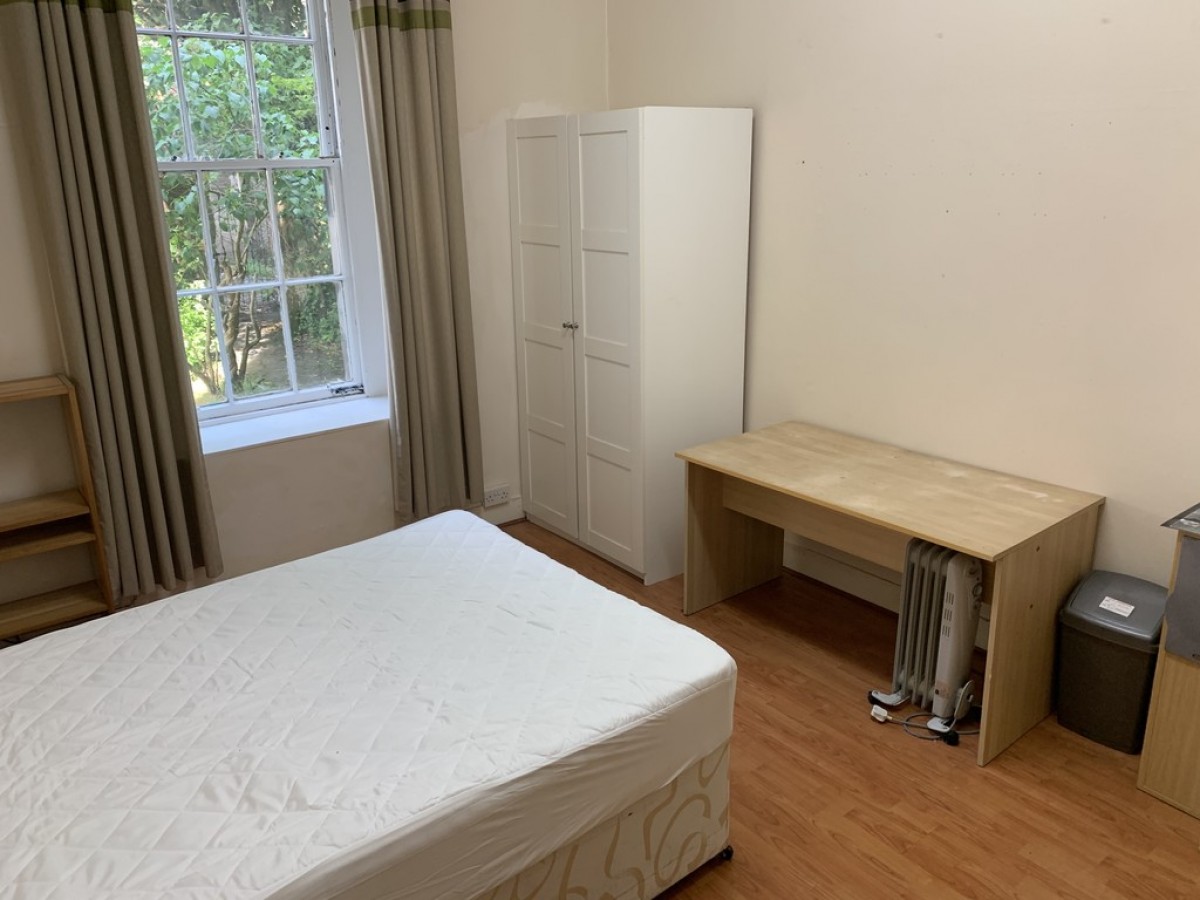 68 Kent Road, Charing Cross