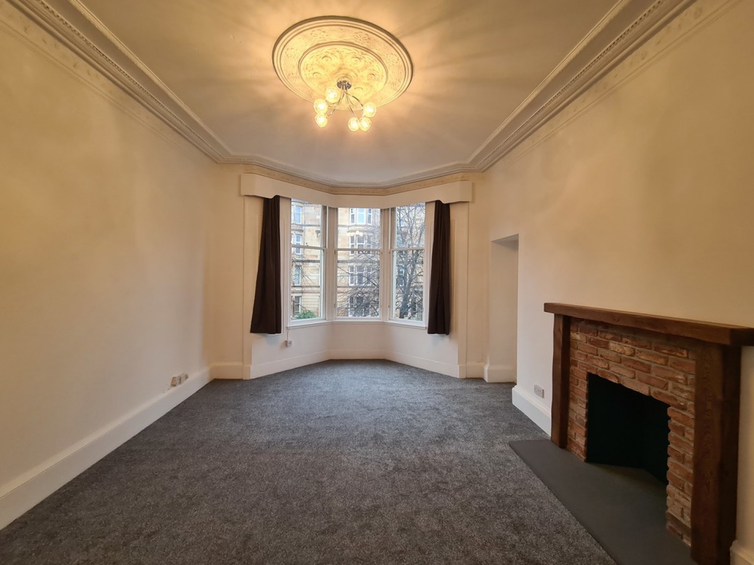 2 bedroom Flat for Letting Woodlands Drive - Woodlands