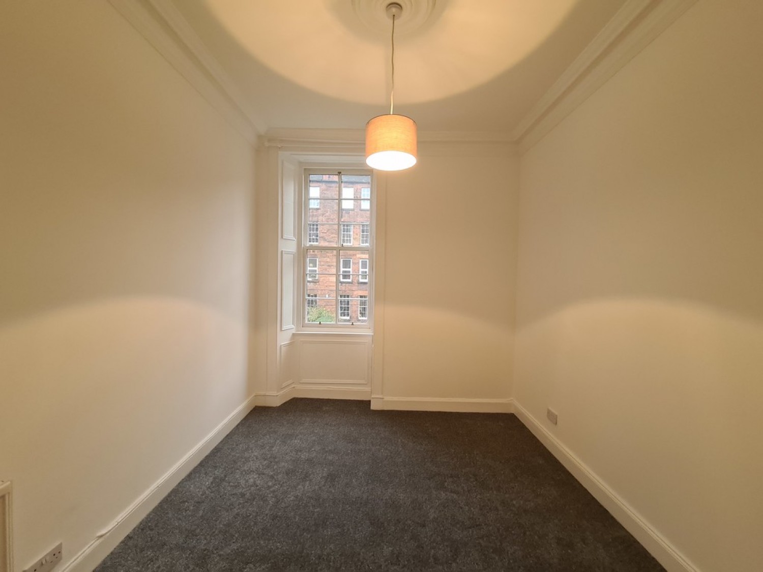 2 bedroom Flat for Letting Woodlands Drive - Woodlands