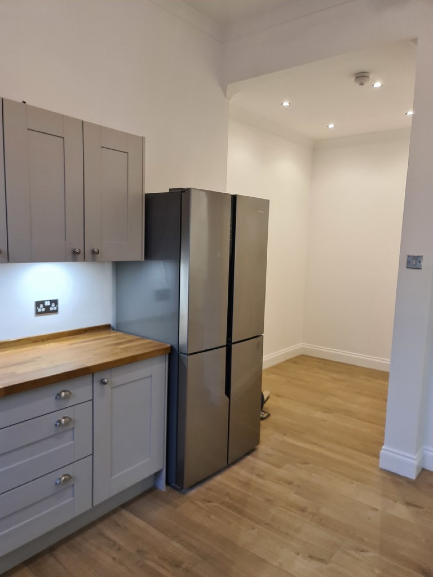 2 bedroom Flat for Letting Woodlands Drive - Woodlands
