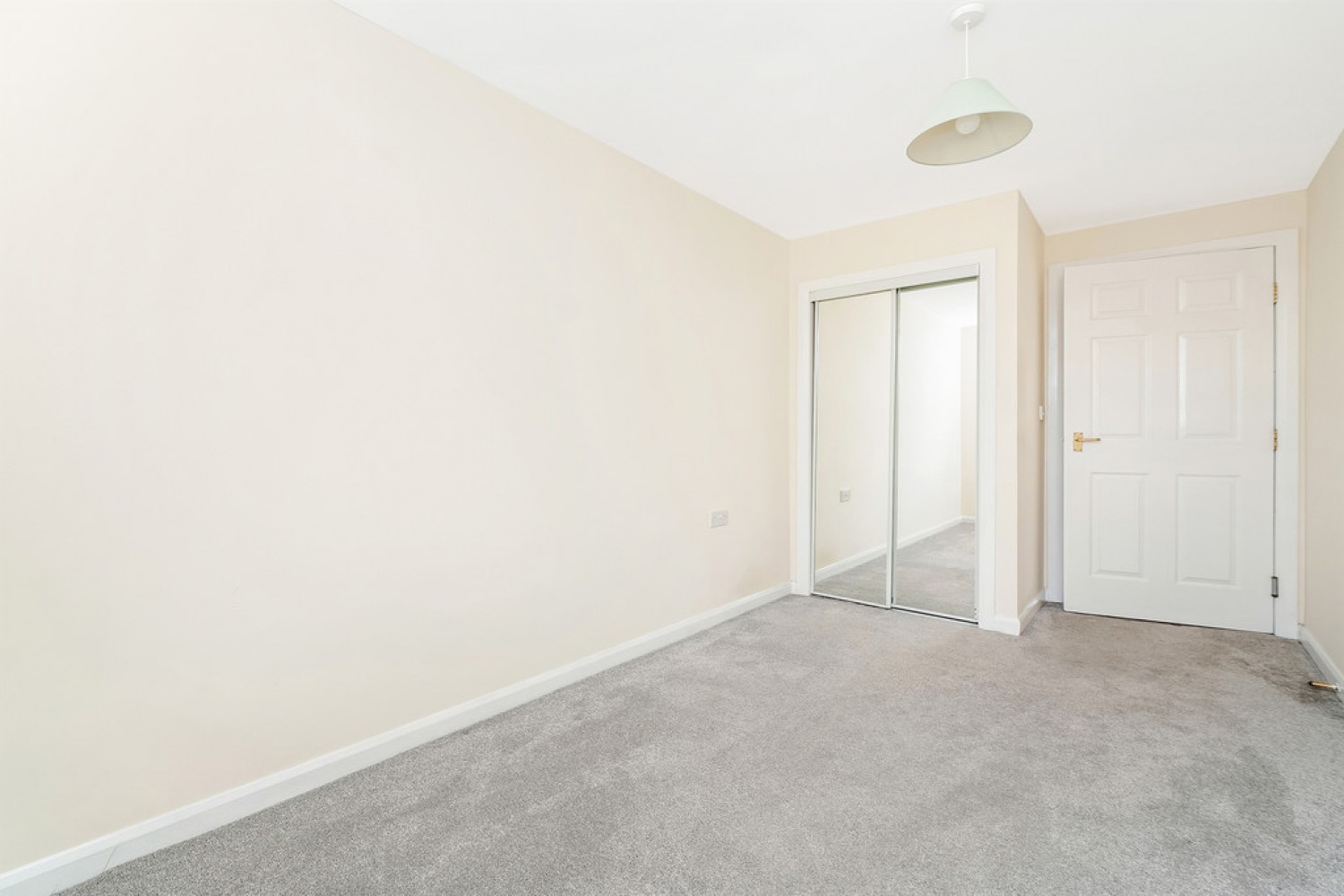 2 bedroom Flat for Letting Hopehill Road