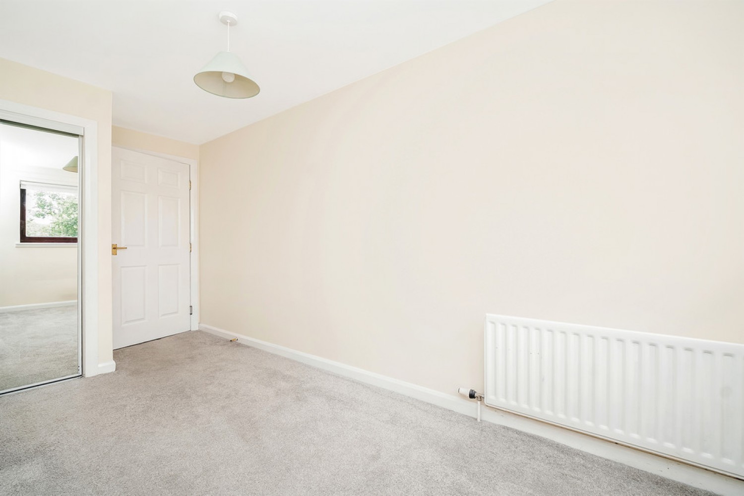 2 bedroom Flat for Letting Hopehill Road