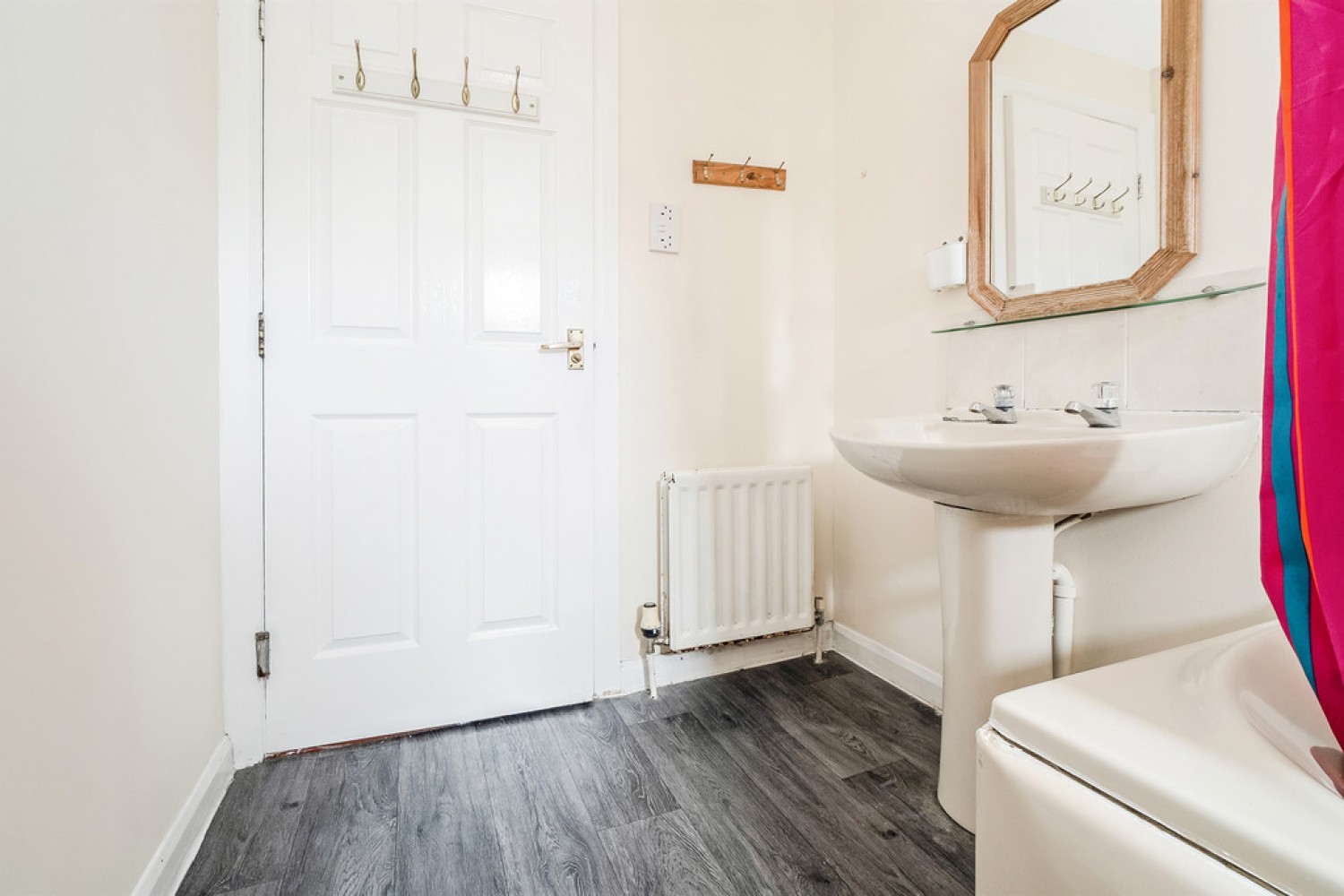 2 bedroom Flat for Letting Hopehill Road