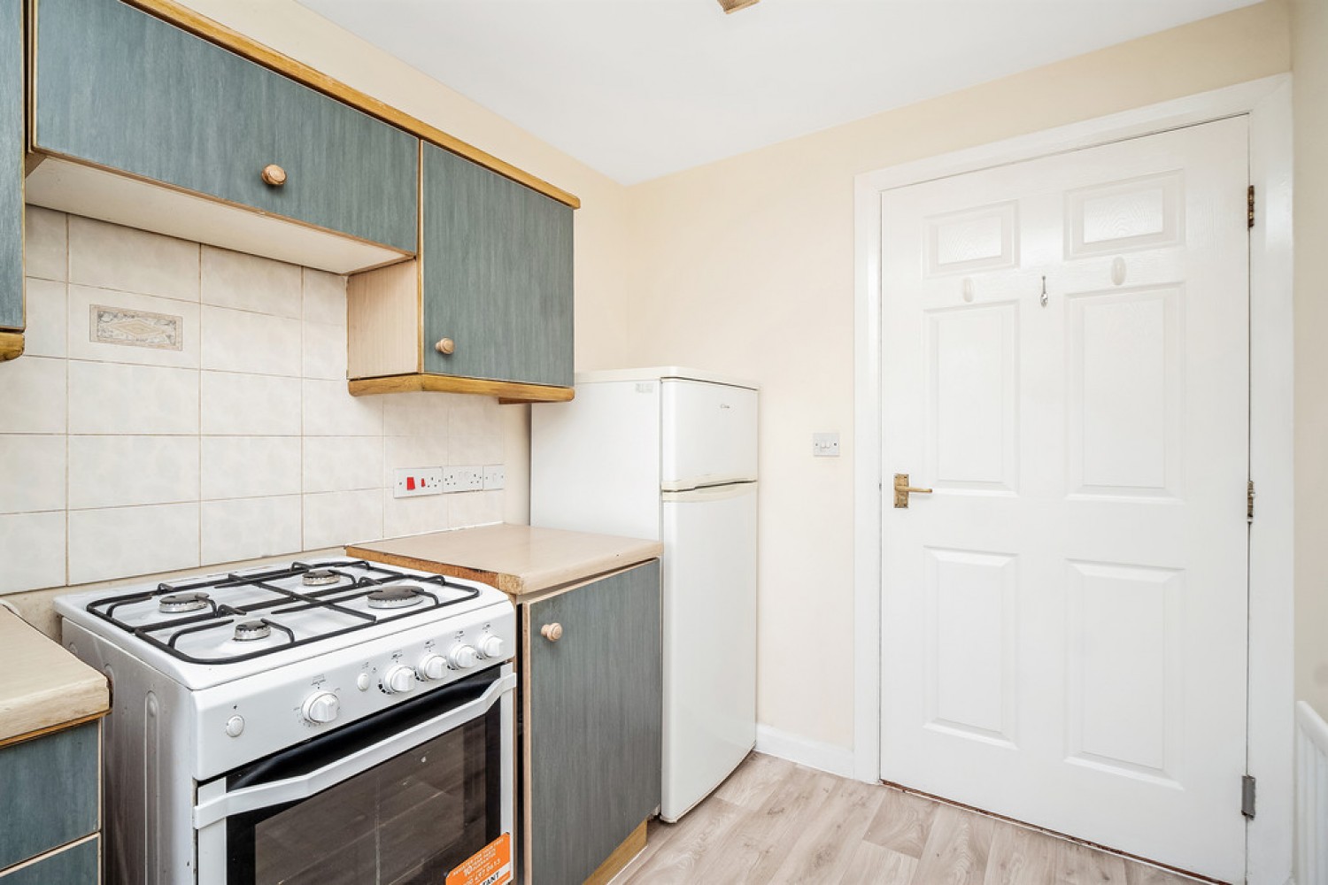 2 bedroom Flat for Letting Hopehill Road