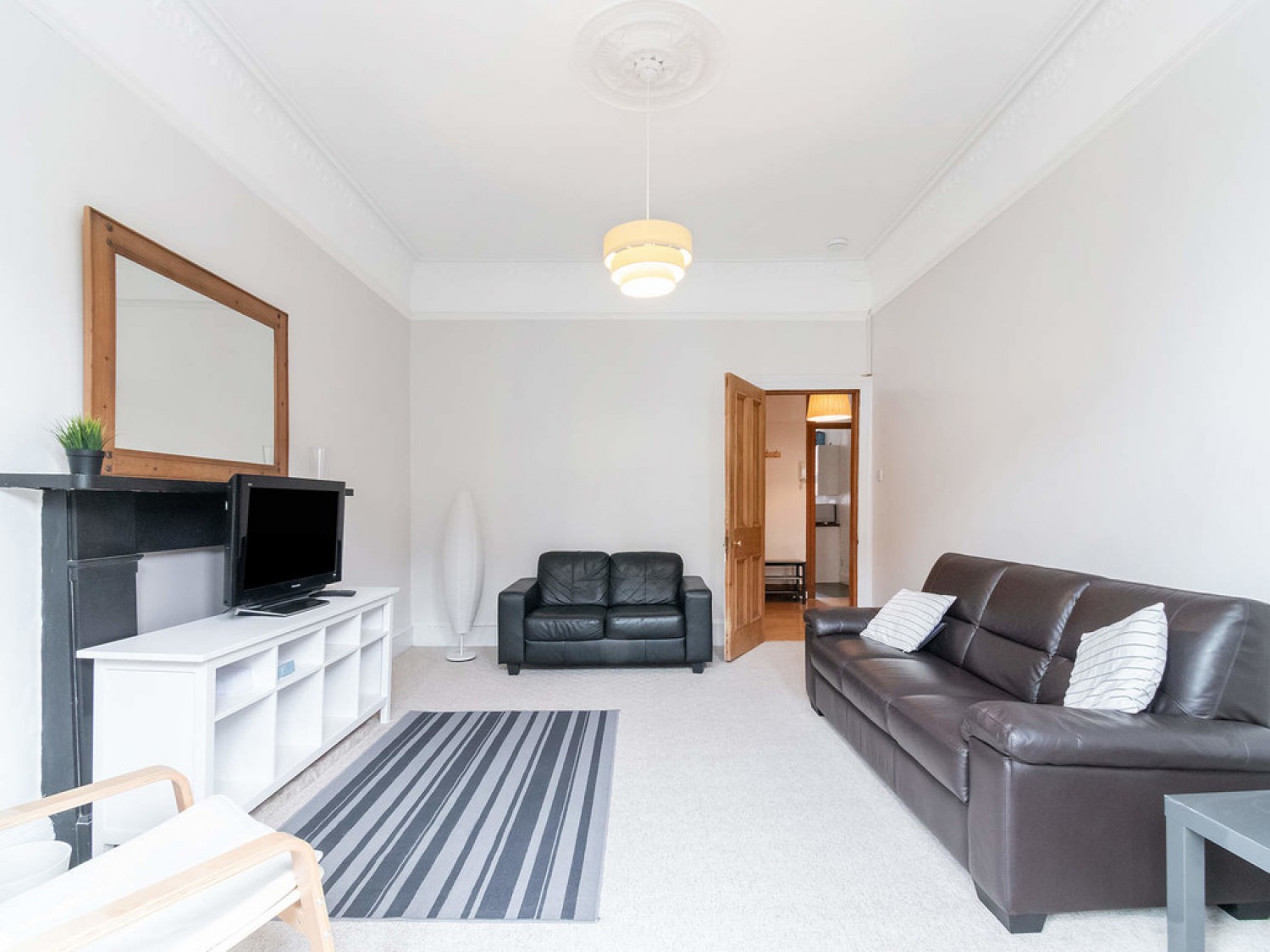 2 bedroom Flat for Letting West Princes Street, Woodlands