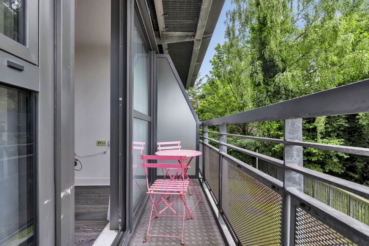 2 bedroom Flat for Letting Hill Street, City Centre