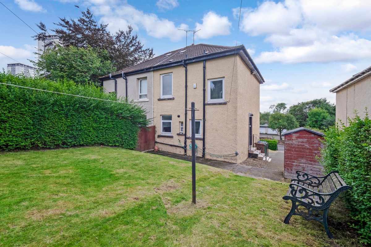 Kirkton Avenue, Knightswood