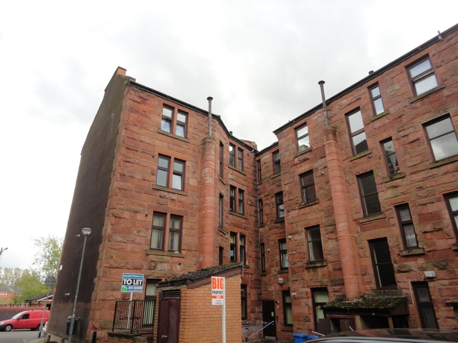 NORTHKELVINSIDE - Hathaway Lane - Part Furnished