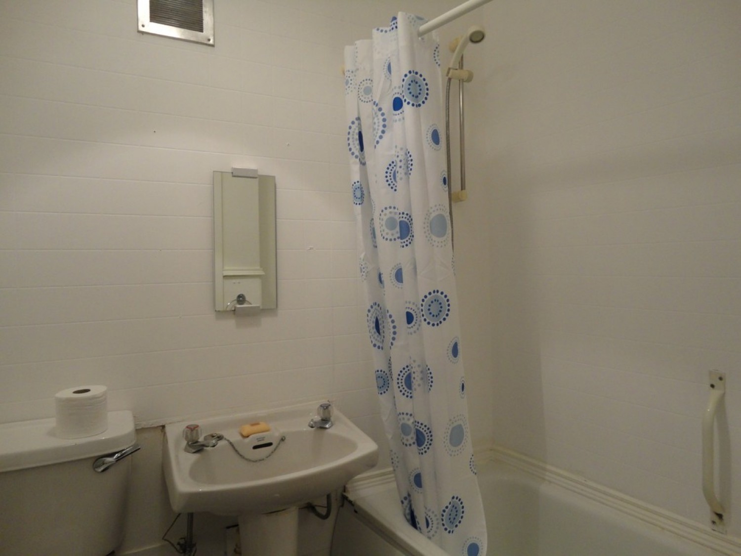 NORTHKELVINSIDE - Hathaway Lane - Part Furnished