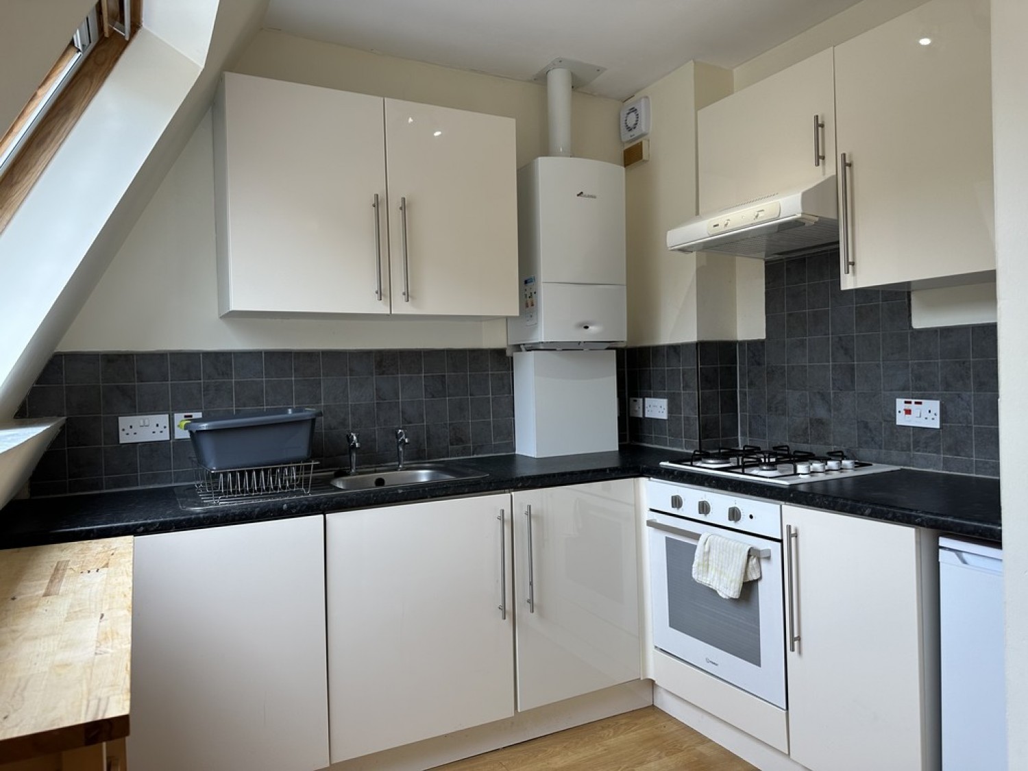 2 bedroom Flat for Letting Renfrew Street, Woodlands