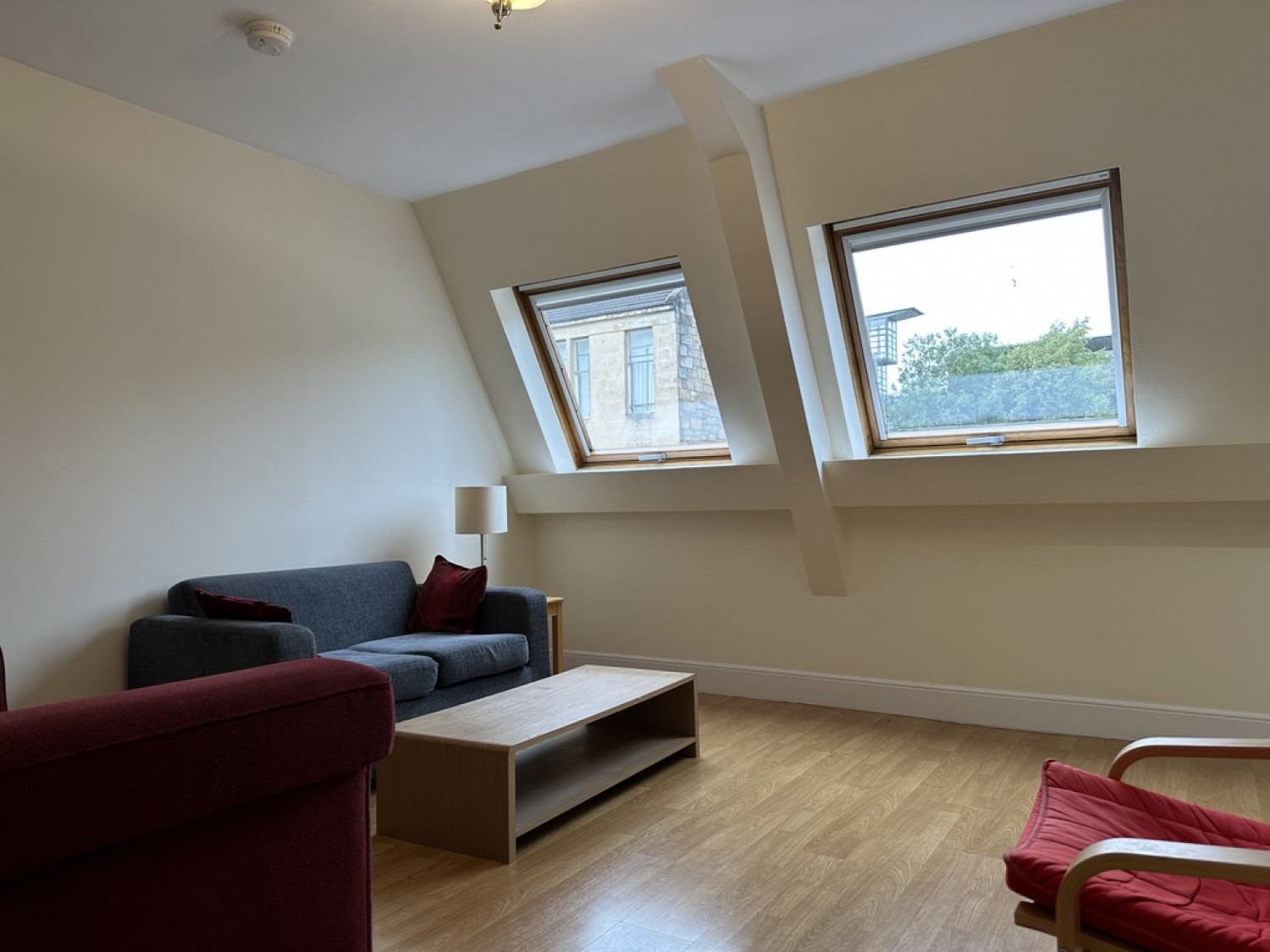 2 bedroom Flat for Letting Renfrew Street, Woodlands