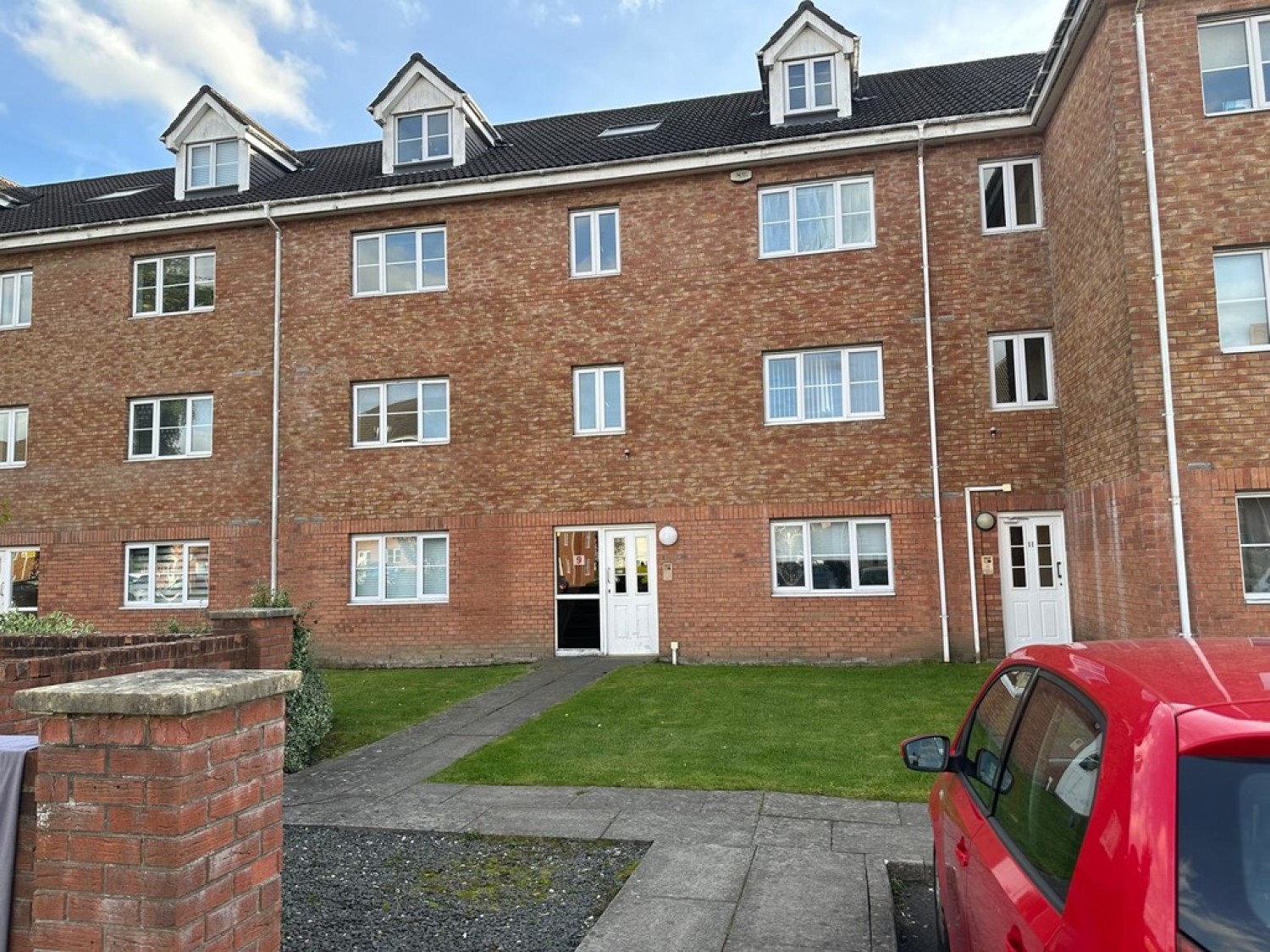 2 bedroom Flat for Sale BRIDGETON - Tullis Gardens