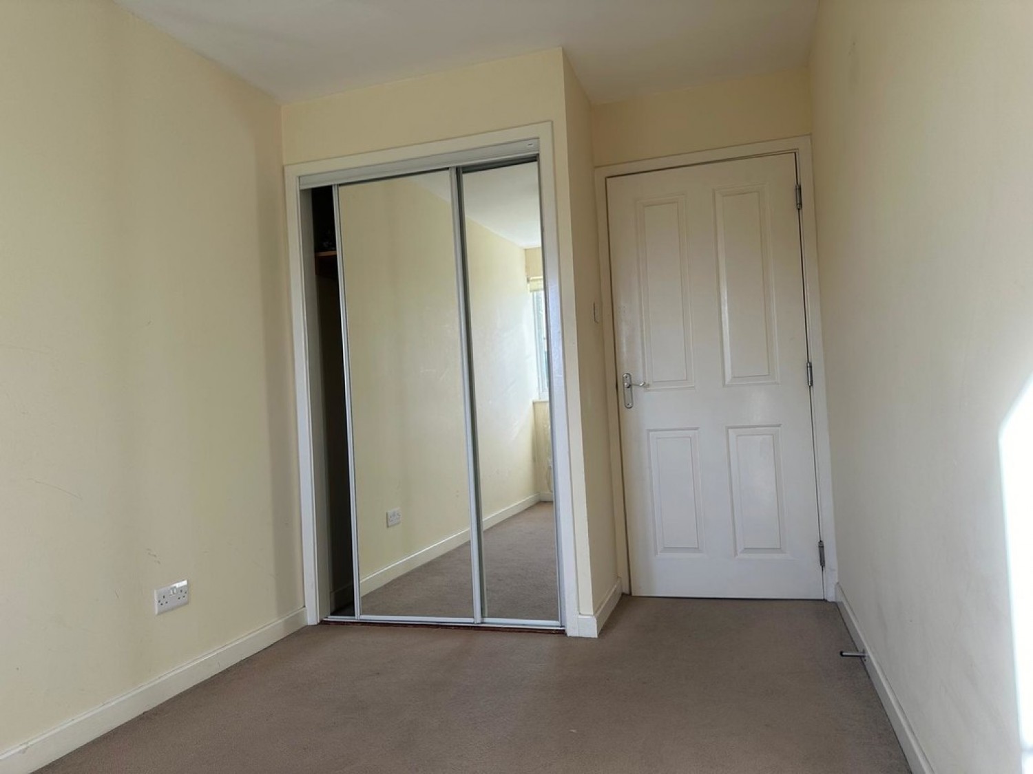2 bedroom Flat for Sale BRIDGETON - Tullis Gardens