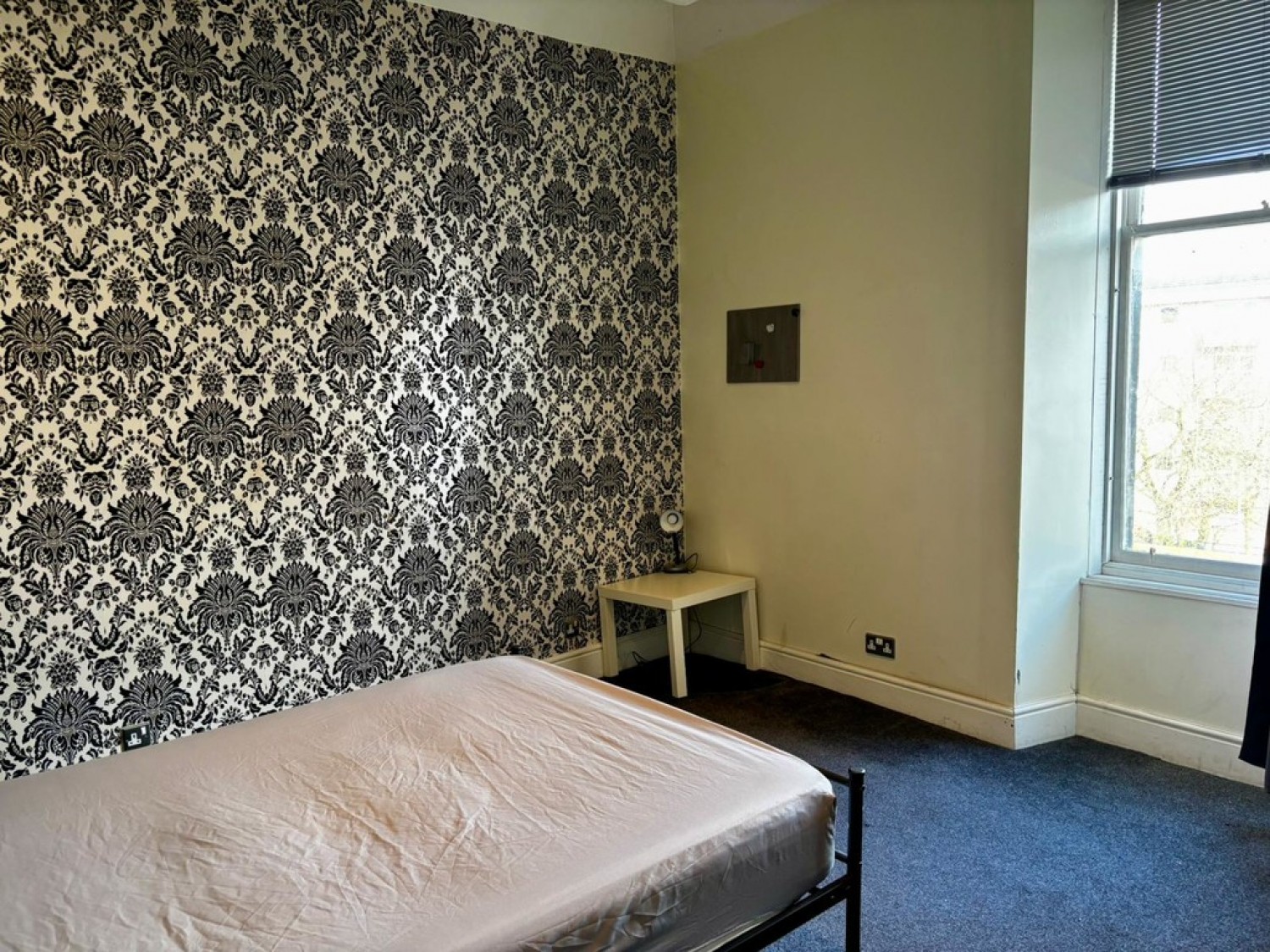 1 bedroom Flat for Letting Great Western Road, Woodlands