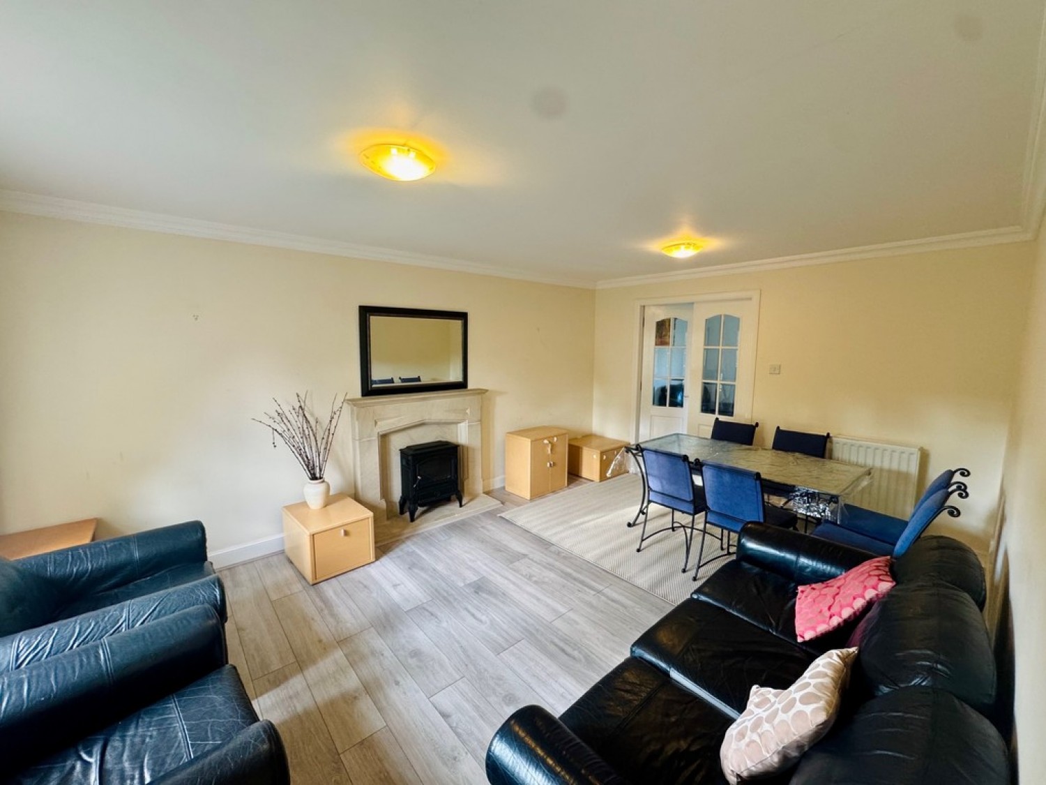 Kessington Square, Bearsden, Glasgow