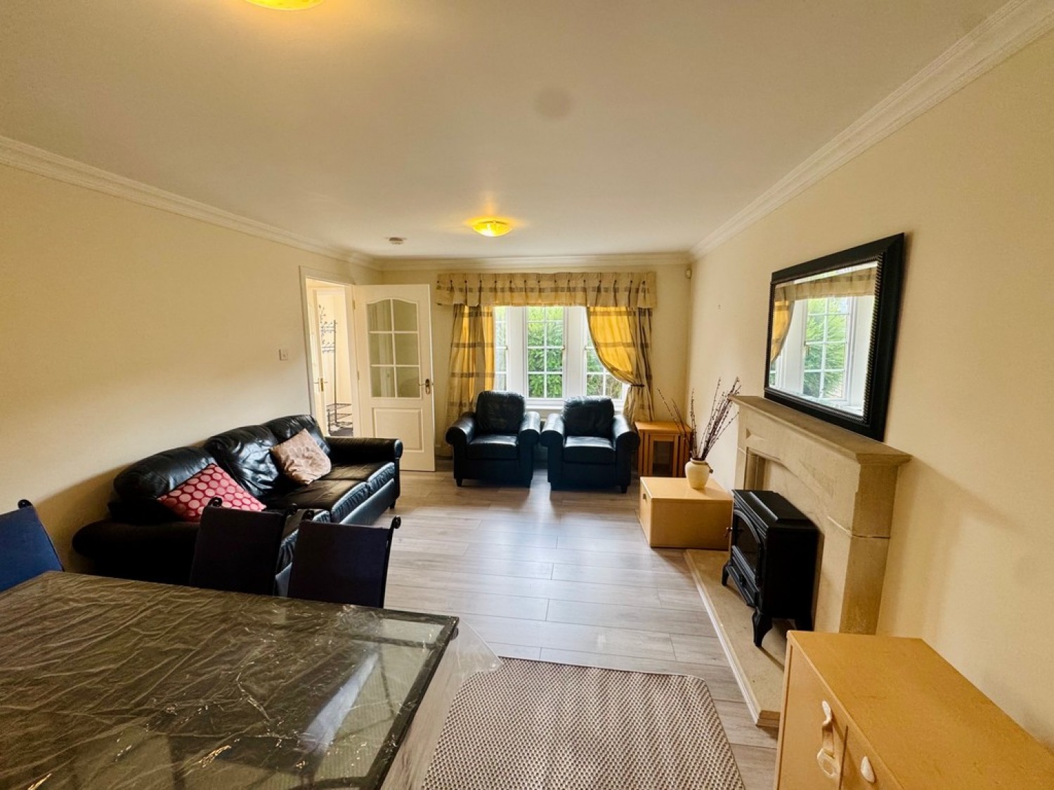 Kessington Square, Bearsden, Glasgow