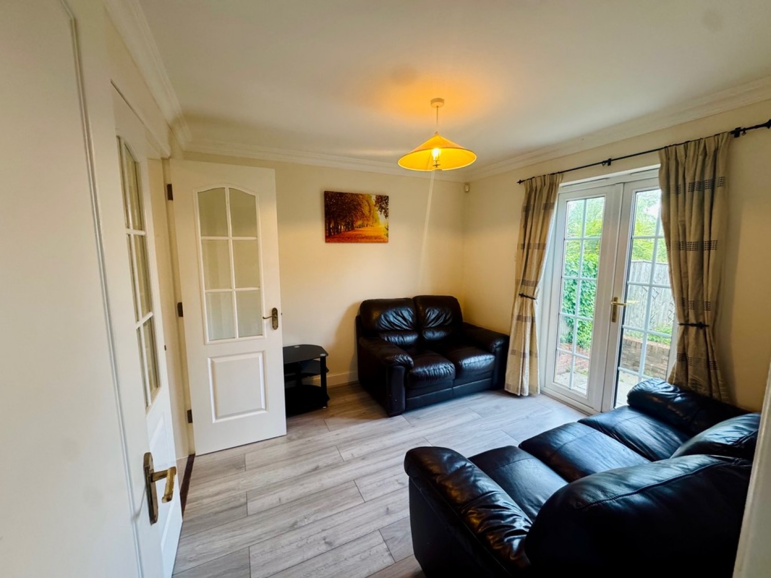 Kessington Square, Bearsden, Glasgow