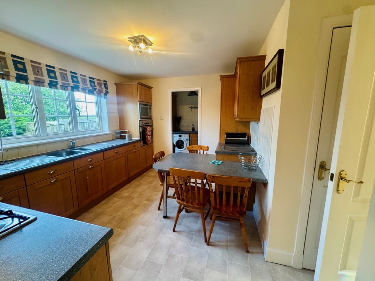 Kessington Square, Bearsden, Glasgow
