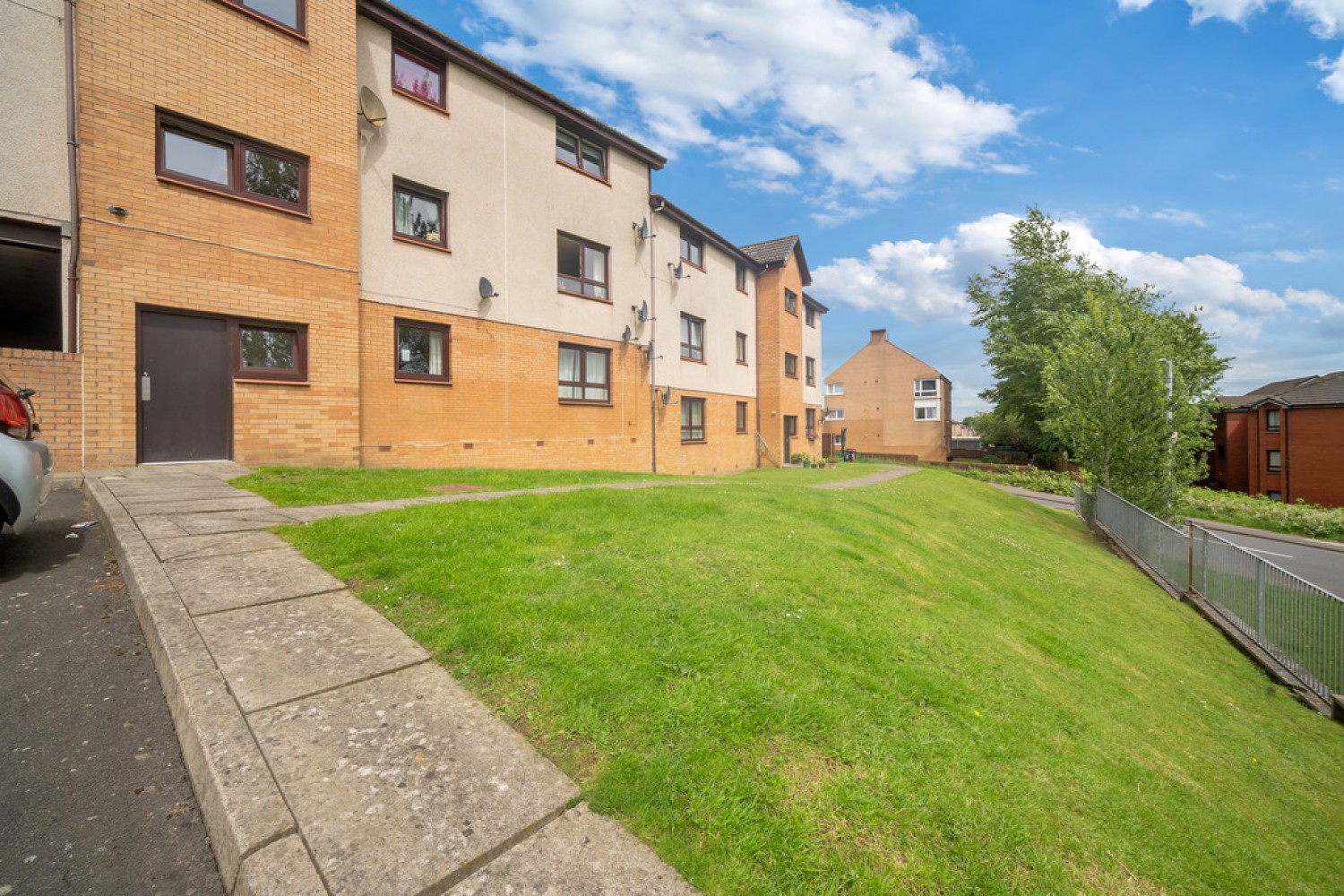 MARYHILL - Viewmont Drive - Unfurnished