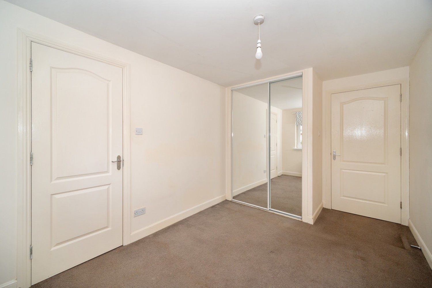 MARYHILL - Viewmont Drive - Unfurnished