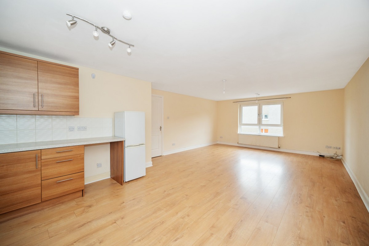 MARYHILL - Viewmont Drive - Unfurnished