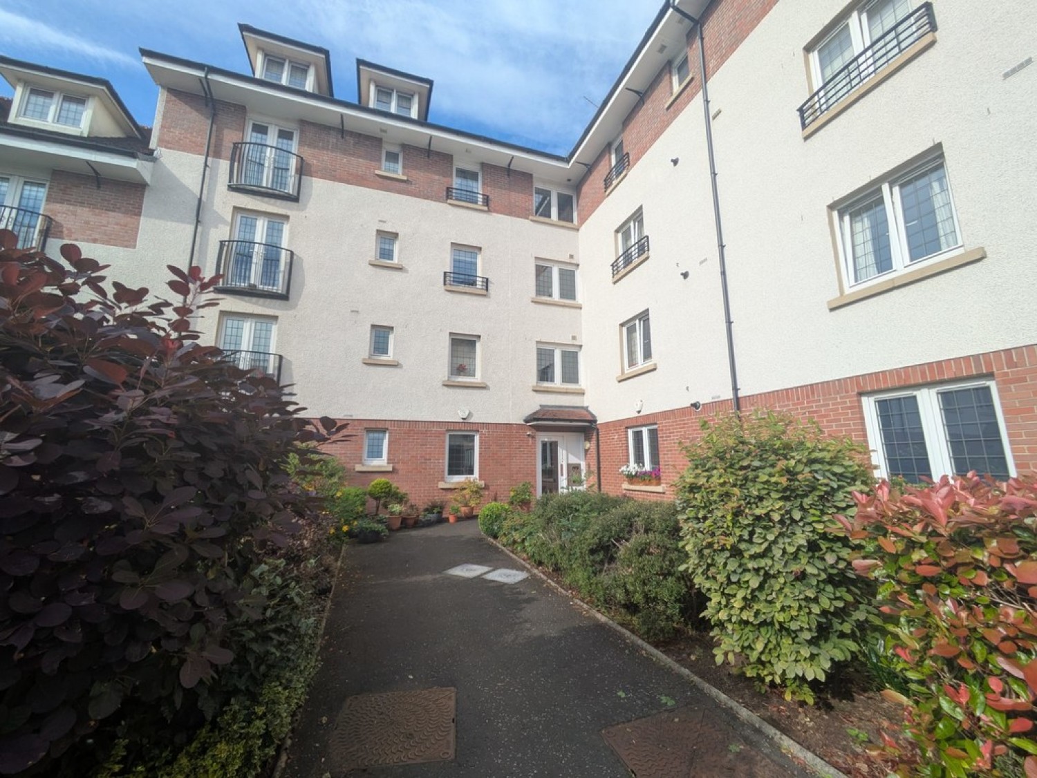 Chesterfield Gardens, Glasgow, Scotland
