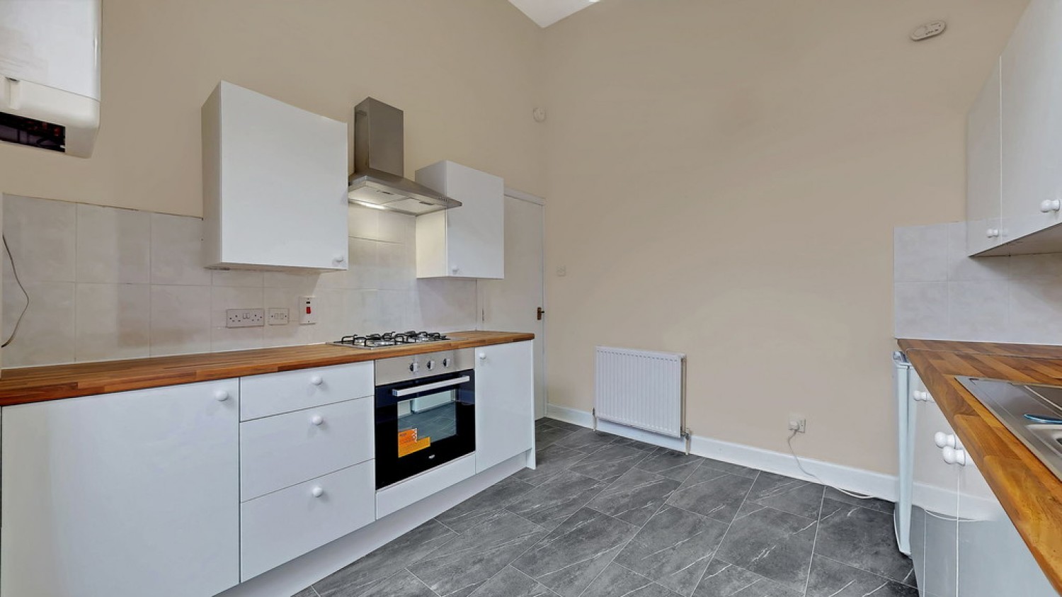2 bedroom Flat for Letting West End- Belmont Street