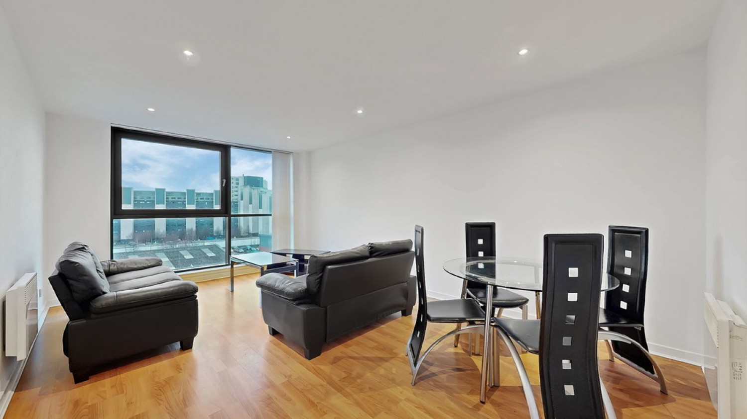 2 bedroom Flat for Letting Stobcross Street