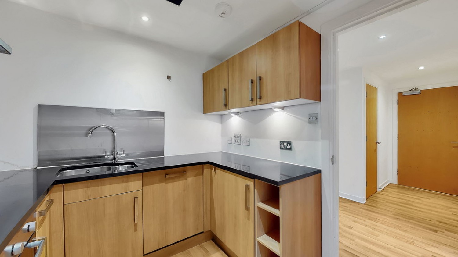 2 bedroom Flat for Letting Stobcross Street