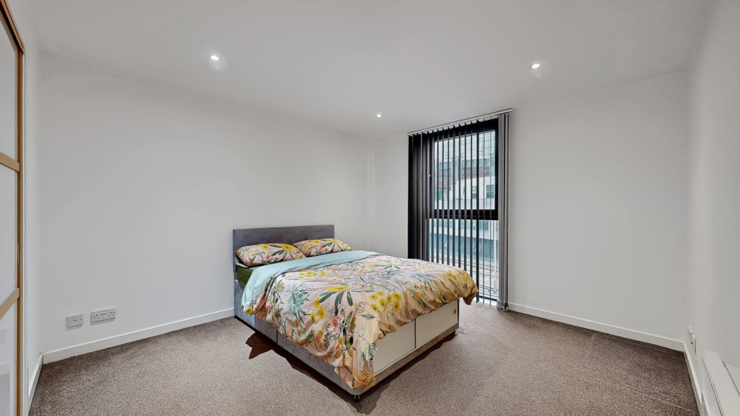 2 bedroom Flat for Letting Stobcross Street