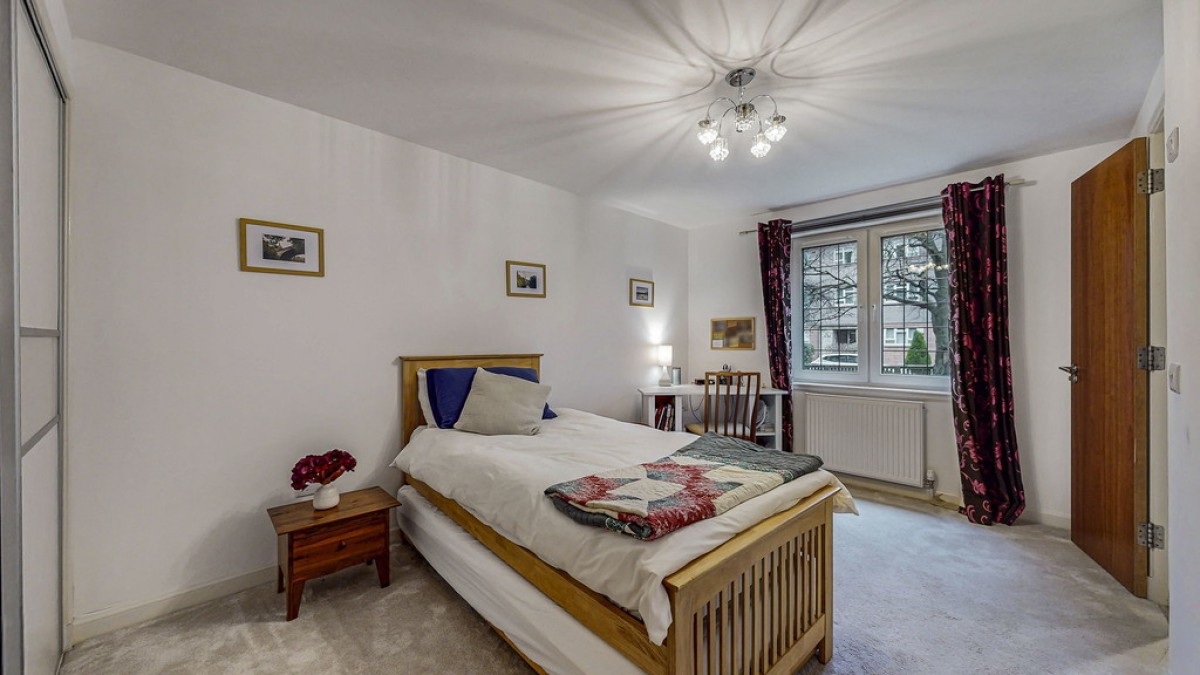 Chesterfield Gardens, Glasgow, Scotland