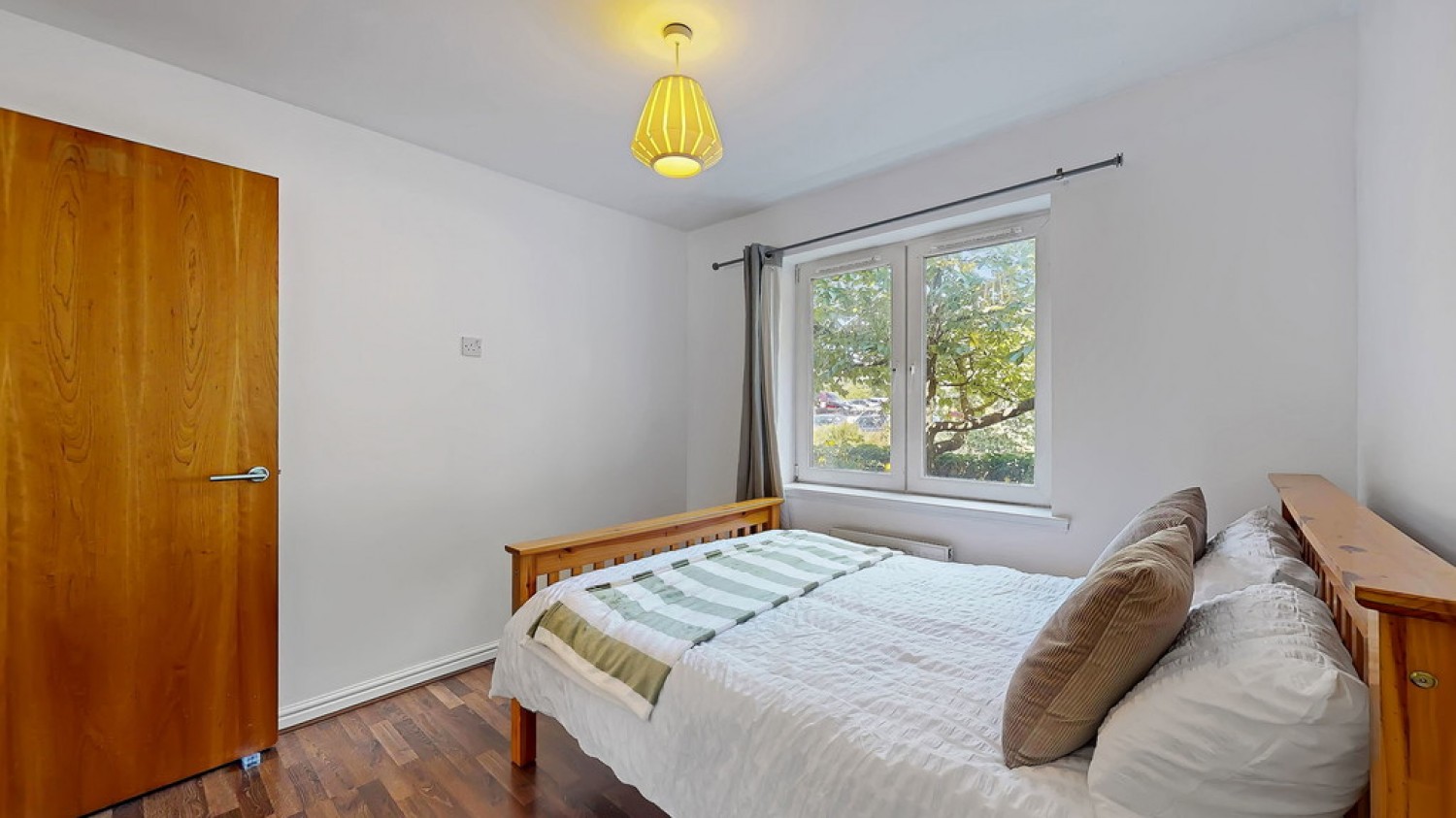 2 bedroom Flat for Letting 5 Netherton Gardens