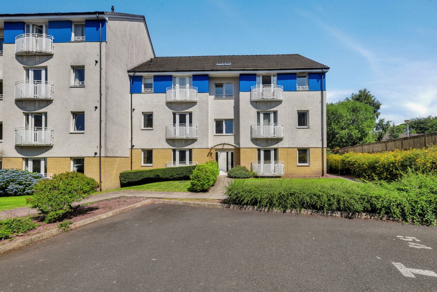 2 bedroom Flat for Letting 5 Netherton Gardens