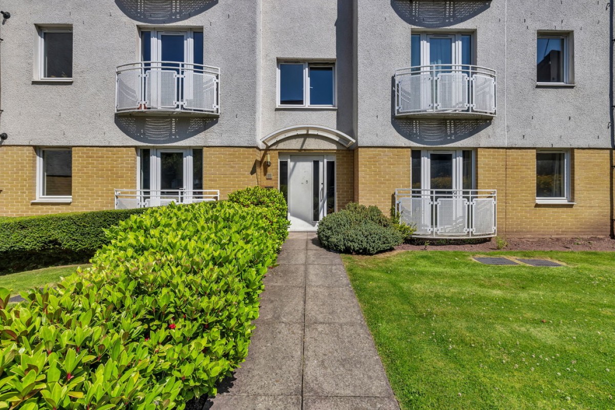 5 Netherton Gardens